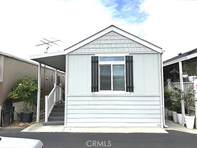 16949 S Western AVE Unit: 83