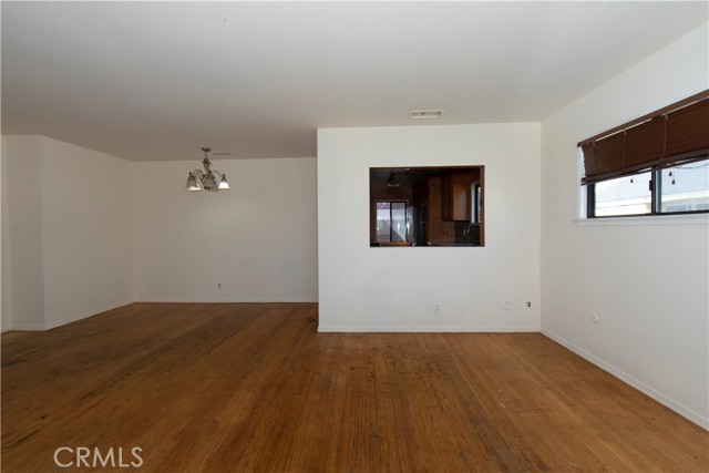 Detail Gallery Image 5 of 50 For 4402 Cathann St, Torrance,  CA 90503 - 4 Beds | 2/1 Baths