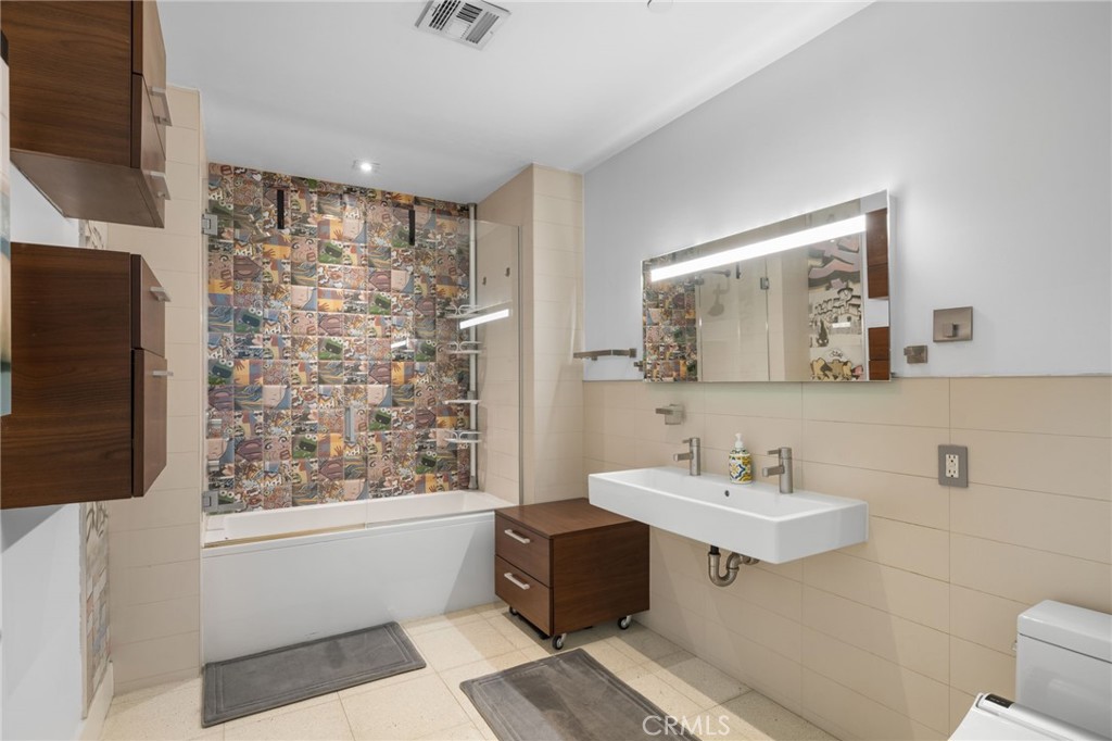 9b36e823 47fb 48db 9874 2d167f1f07fd