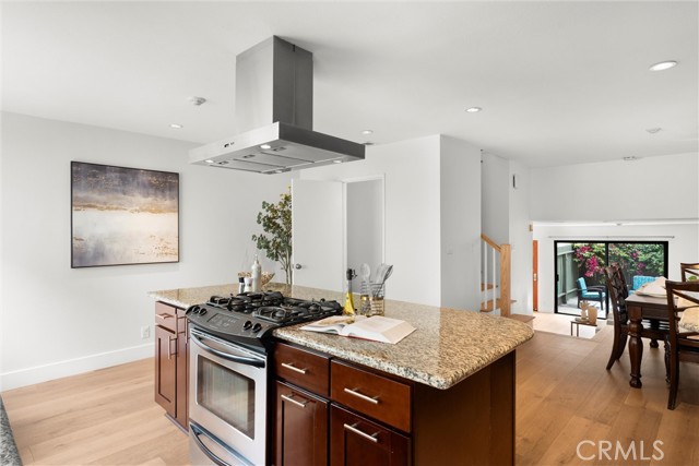 1832 Rockefeller Lane, Redondo Beach CA: https://media.crmls.org/medias/9b372b5b-ec09-4550-8207-8202cbcf97b8.jpg