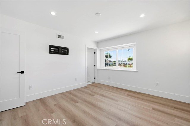 Detail Gallery Image 11 of 26 For 18584 Redwood, Fountain Valley,  CA 92708 - 3 Beds | 2/1 Baths