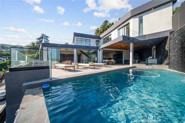 1947 Glencoe Way, Los Angeles CA: https://media.crmls.org/medias/9b387a29-c03d-4658-b2dc-75eb01c3dbba.jpg