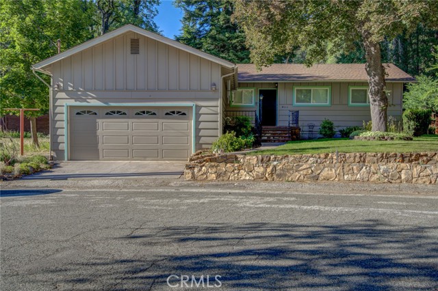 Detail Gallery Image 1 of 1 For 4111 Alpine St, Dunsmuir,  CA 96025 - 3 Beds | 2 Baths