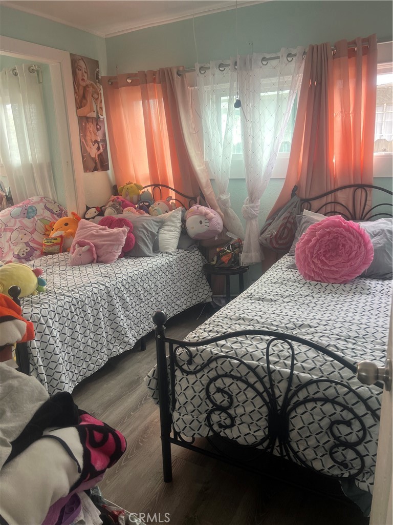 https://media.crmls.org/medias/9b3a718d-330b-43e2-96b0-1f46f957a39c.jpg?preset=X-Large