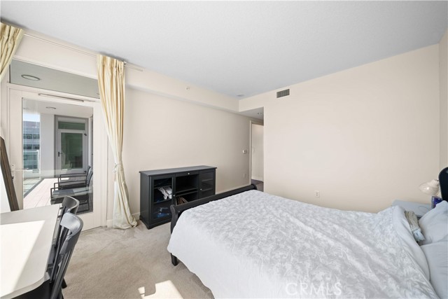 3131 Michelson Drive, Irvine CA: https://media.crmls.org/medias/9b3abc63-be3c-4f9b-a743-7b2879b80ed3.jpg