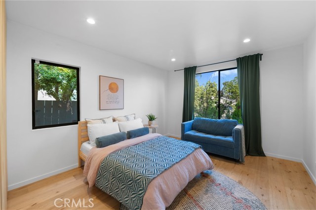 Detail Gallery Image 25 of 65 For 1079 San Jose Ave, Burbank,  CA 91501 - 4 Beds | 3/1 Baths