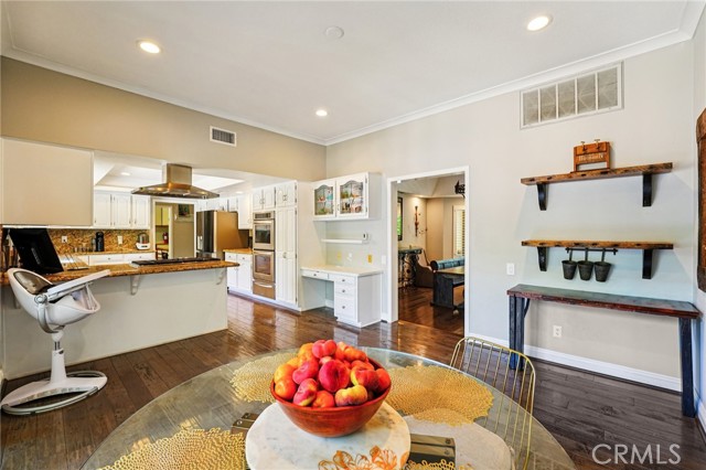 Detail Gallery Image 17 of 59 For 1623 Northhampton Dr, Riverside,  CA 92506 - 4 Beds | 3/1 Baths