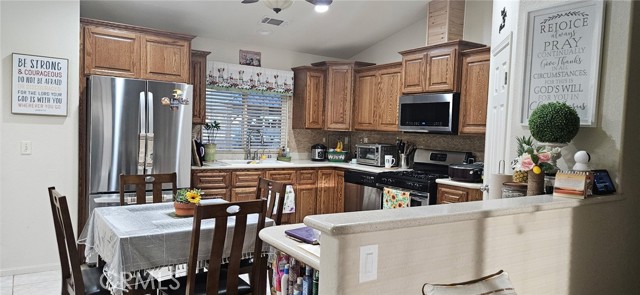Detail Gallery Image 31 of 38 For 11005 Merino Ave, Apple Valley,  CA 92308 - 3 Beds | 2 Baths