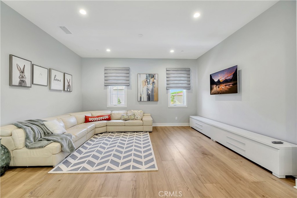 MLS #OC26144295 image #27