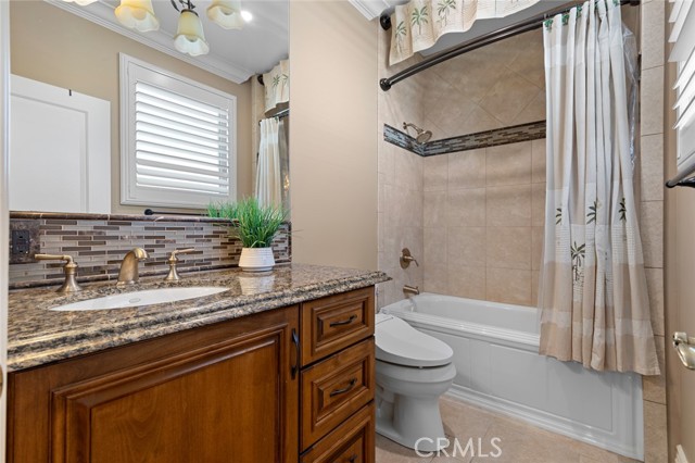 21131 Greenboro Lane, Huntington Beach CA: https://media.crmls.org/medias/9b3d07a5-e39d-4b24-9e00-ced655dc0359.jpg