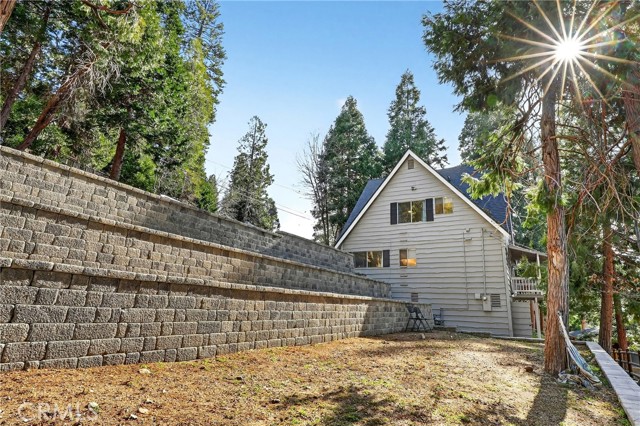 Detail Gallery Image 34 of 40 For 104 Highway 173, Lake Arrowhead,  CA 92352 - 3 Beds | 3 Baths