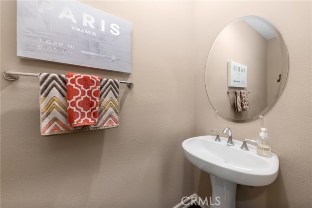 Detail Gallery Image 9 of 29 For 844 Citrus Ct #29,  Claremont,  CA 91711 - 3 Beds | 3 Baths