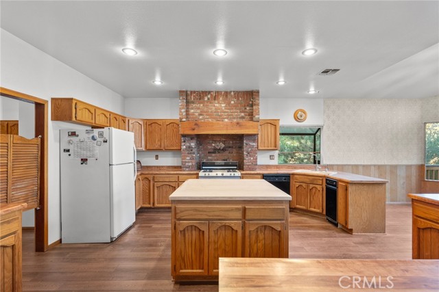 Detail Gallery Image 12 of 54 For 1312 Pinetree Dr, Frazier Park,  CA 93225 - 4 Beds | 2/1 Baths