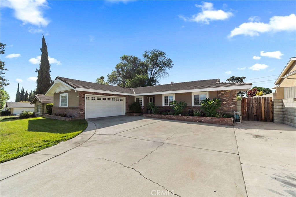 743 Magnolia