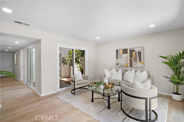 16 Bluejay, Irvine CA: https://media.crmls.org/medias/9b3e206e-92e9-4d34-9f51-575fc1c832d7.jpg