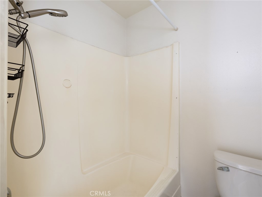 https://media.crmls.org/medias/9b3e56c6-673f-4e1c-8f4f-b84d89e4449a.jpg?preset=X-Large