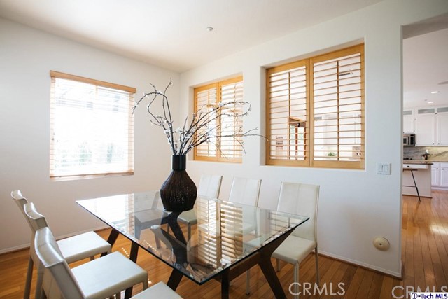 Detail Gallery Image 7 of 19 For 10040 Meritage Ct, Sun Valley,  CA 91352 - 4 Beds | 3 Baths