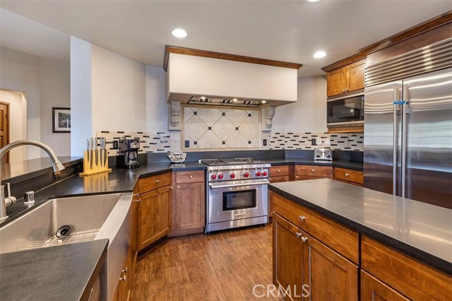 Detail Gallery Image 13 of 24 For 40671 Village Dr 15b,  Big Bear Lake,  CA 92315 - 4 Beds | 4 Baths