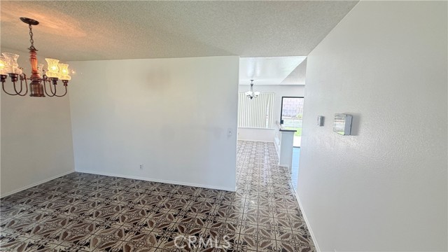 Detail Gallery Image 8 of 63 For 46 Christamon, Irvine,  CA 92620 - 4 Beds | 2/1 Baths