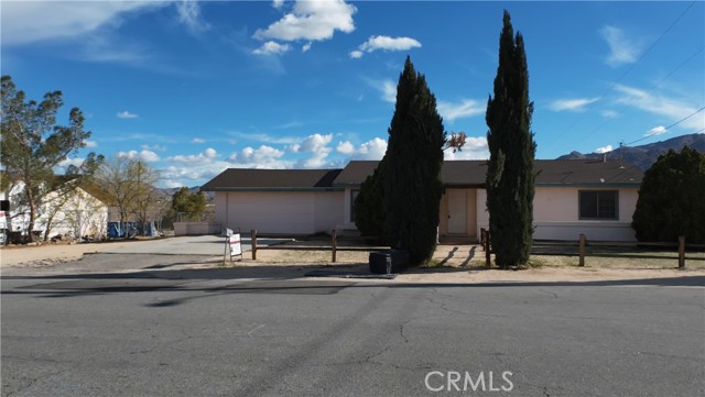 Detail Gallery Image 1 of 1 For 74107 Pinon Dr, Twentynine Palms,  CA 92277 - 2 Beds | 2 Baths