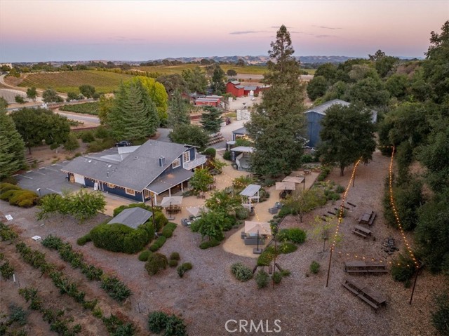 Detail Gallery Image 4 of 65 For 2925 Anderson Rd, Paso Robles,  CA 93446 - 3 Beds | 3/1 Baths