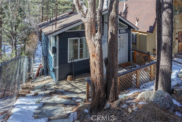 Detail Gallery Image 2 of 23 For 325 Hilltop Ln, Big Bear City,  CA 92314 - – Beds | – Baths