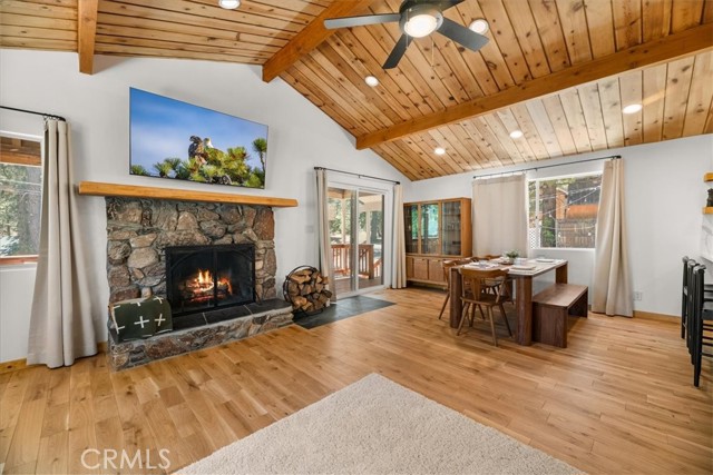 Detail Gallery Image 9 of 33 For 33340 Wild Cherry Dr, Green Valley Lake,  CA 92341 - 4 Beds | 3 Baths