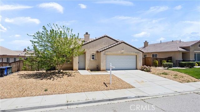 Detail Gallery Image 3 of 35 For 13845 Ashmont St, Victorville,  CA 92392 - 3 Beds | 2 Baths