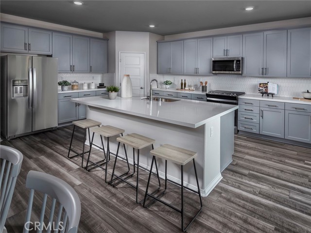 Detail Gallery Image 2 of 21 For 912 Lumia Cir, Redlands,  CA 92374 - 5 Beds | 3/1 Baths