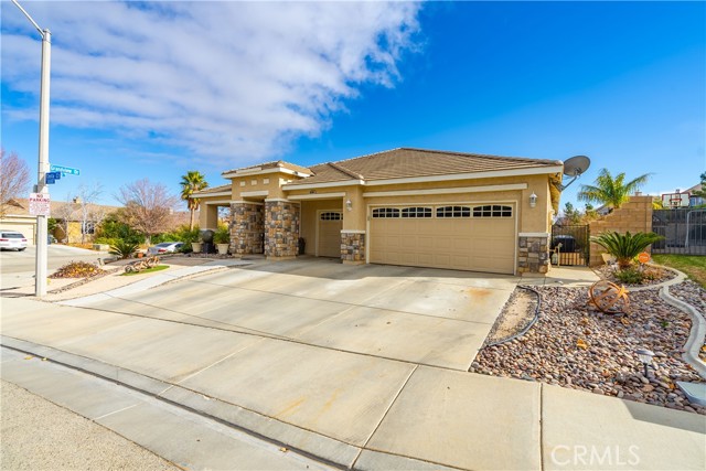 Detail Gallery Image 3 of 38 For 40104 Costa Ct, Palmdale,  CA 93551 - 4 Beds | 2 Baths