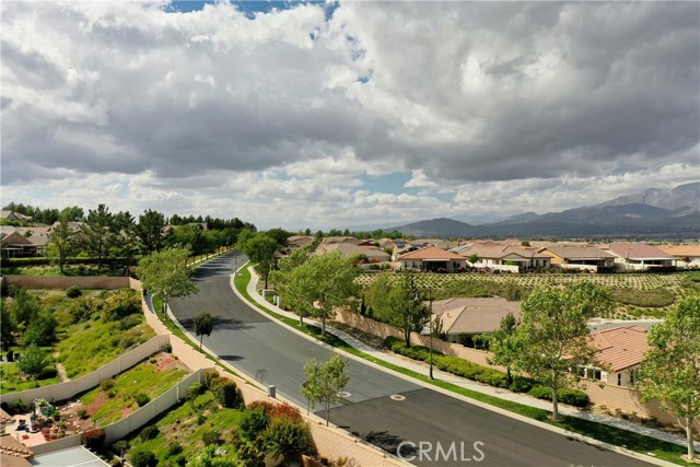 1544 Big Horn, Beaumont CA: https://media.crmls.org/medias/9b453635-d256-4eaf-b453-4c9c2a1f9a1f.jpg