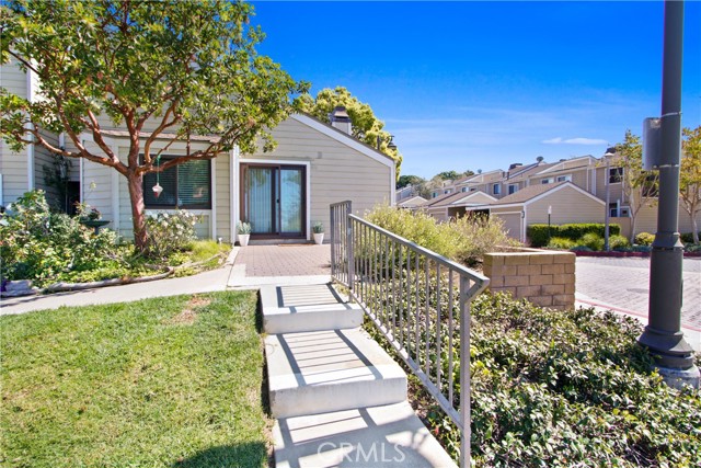 Detail Gallery Image 6 of 32 For 1 Sandflower Ct #1,  Newport Beach,  CA 92663 - 2 Beds | 2/1 Baths
