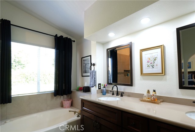 Detail Gallery Image 8 of 13 For 10830 Se Yolo St, Rancho Cucamonga,  CA 91701 - 3 Beds | 2/1 Baths