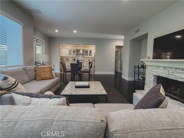 3368 Corte Levanto, Costa Mesa CA: https://media.crmls.org/medias/9b466f4e-d1ab-40df-adf6-77c776a180d1.jpg