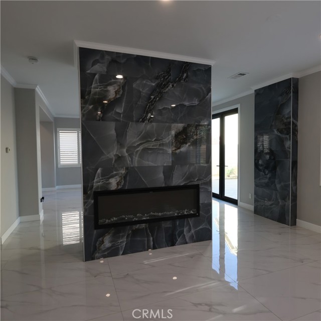 Detail Gallery Image 10 of 46 For 12460 Black Horse St, Corona,  CA 91752 - 5 Beds | 3 Baths