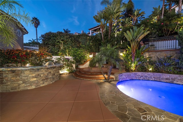 Detail Gallery Image 10 of 28 For 6 Harbor Pointe Dr, Corona Del Mar,  CA 92625 - 3 Beds | 3/1 Baths