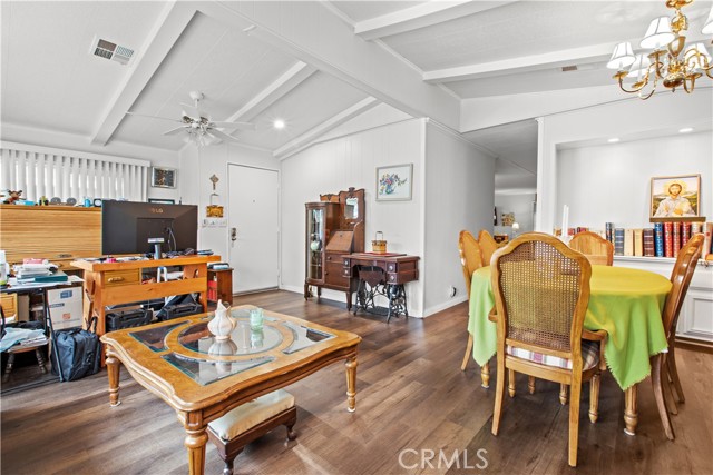 5200 Irvine Blvd., Irvine CA: https://media.crmls.org/medias/9b485076-3bcf-471b-b0e3-ec16d12a6232.jpg