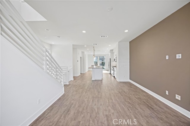 Detail Gallery Image 12 of 37 For 645 W 17th St, Costa Mesa,  CA 92627 - 3 Beds | 2/2 Baths