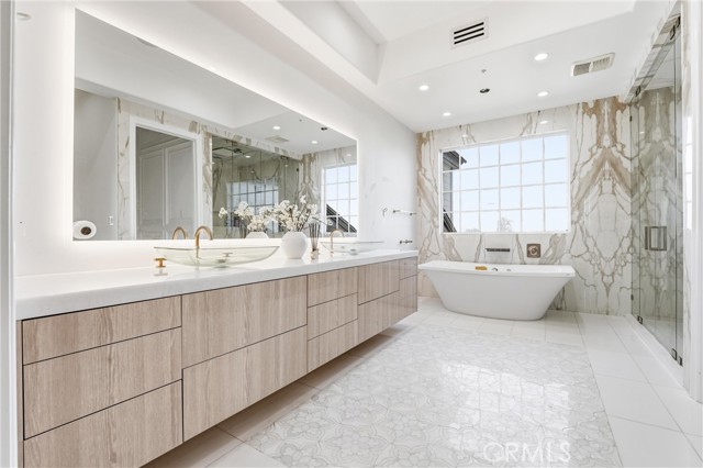 Detail Gallery Image 34 of 55 For 381 S Henning Way, Anaheim,  CA 92807 - 6 Beds | 6 Baths