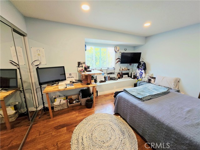 5 Carriage Hill Lane, Laguna Hills CA: https://media.crmls.org/medias/9b4a7220-986a-4e32-8f67-fdebd0e6caf9.jpg