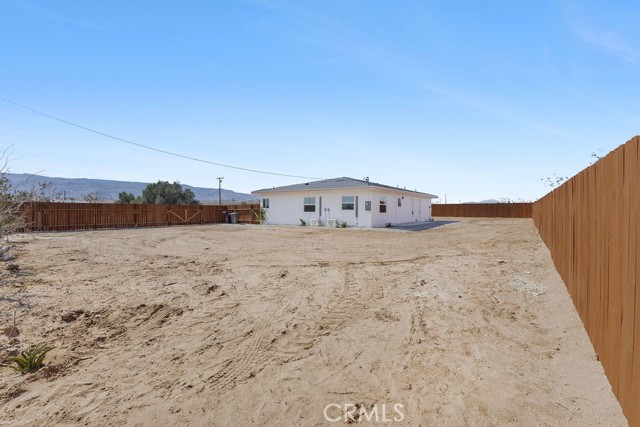 73244 Raymond Way, Twentynine Palms, CA 92277 Listing Photo  31