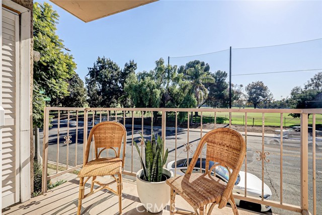 Detail Gallery Image 11 of 18 For 4701 E Anaheim St #204,  Long Beach,  CA 90804 - 2 Beds | 1 Baths