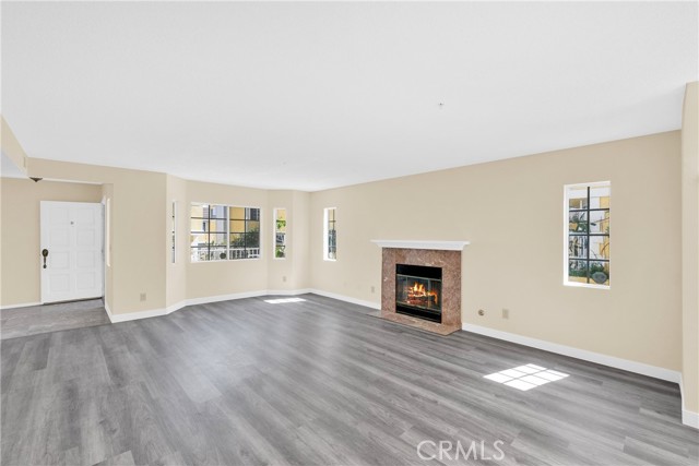 519 Sefton Avenue, Monterey Park CA: https://media.crmls.org/medias/9b4b4be1-bf4d-425c-af5c-bd95ec06cb08.jpg