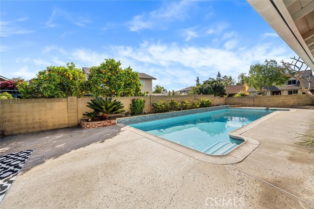 Detail Gallery Image 57 of 74 For 11348 Barbi Ln, Los Alamitos,  CA 90720 - 4 Beds | 2/1 Baths