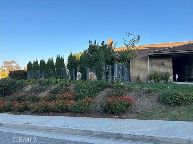 Detail Gallery Image 2 of 47 For 2124 Wildwood Ct, Fullerton,  CA 92831 - 3 Beds | 2 Baths