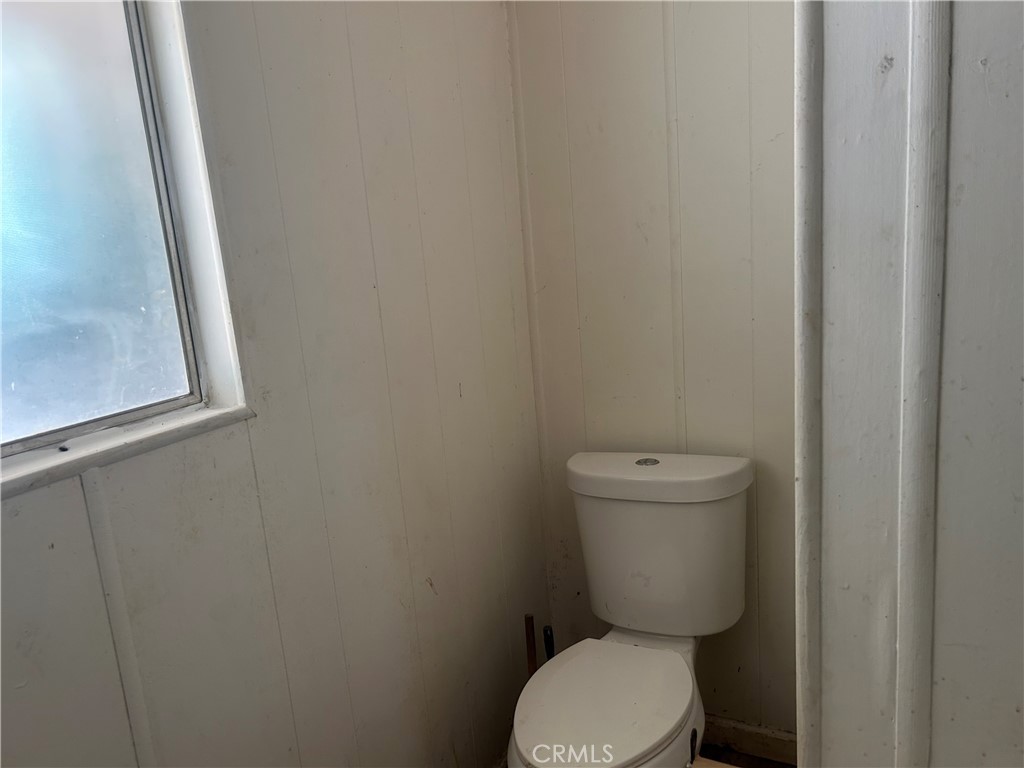https://media.crmls.org/medias/9b4c00b2-83b7-4b71-af6b-b0baff65851e.jpg?preset=X-Large