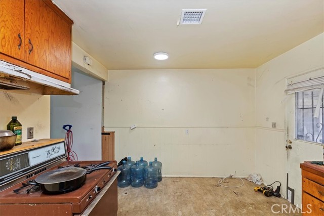 Detail Gallery Image 13 of 23 For 1230 E Olive Ct, Ontario,  CA 91764 - 3 Beds | 1/1 Baths