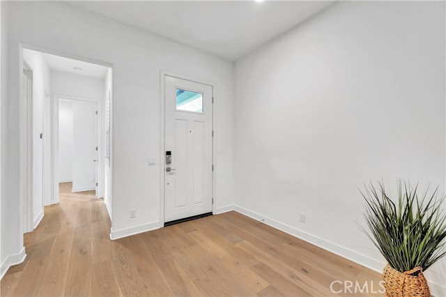 Detail Gallery Image 4 of 62 For 14432 Windfall Ln, Huntington Beach,  CA 92647 - 3 Beds | 2/1 Baths