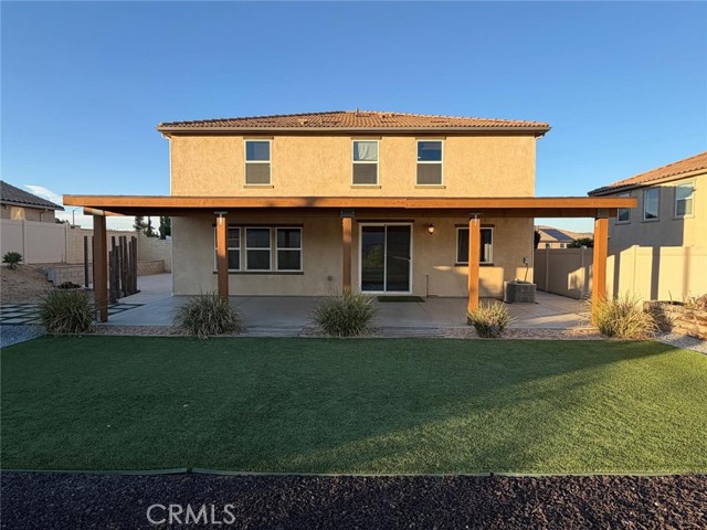 Detail Gallery Image 2 of 31 For 4009 Elderberry, Lake Elsinore,  CA 92530 - 5 Beds | 2/1 Baths