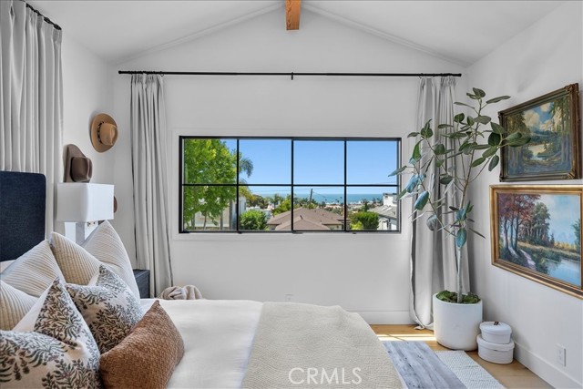 554 S Helberta Avenue, Redondo Beach CA: https://media.crmls.org/medias/9b4f3225-b9e6-498b-a8ef-20a4bc1ba8a9.jpg